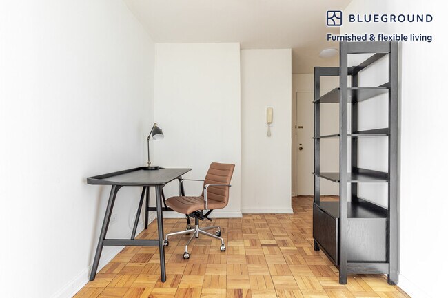 Foto del edificio - 300 E 51st St