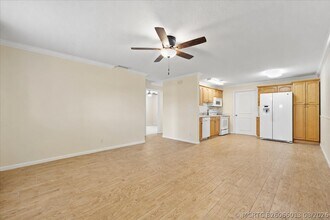Building Photo - 260 Jennings Ave