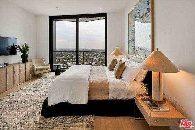 Foto del edificio - 211 Elm Ct