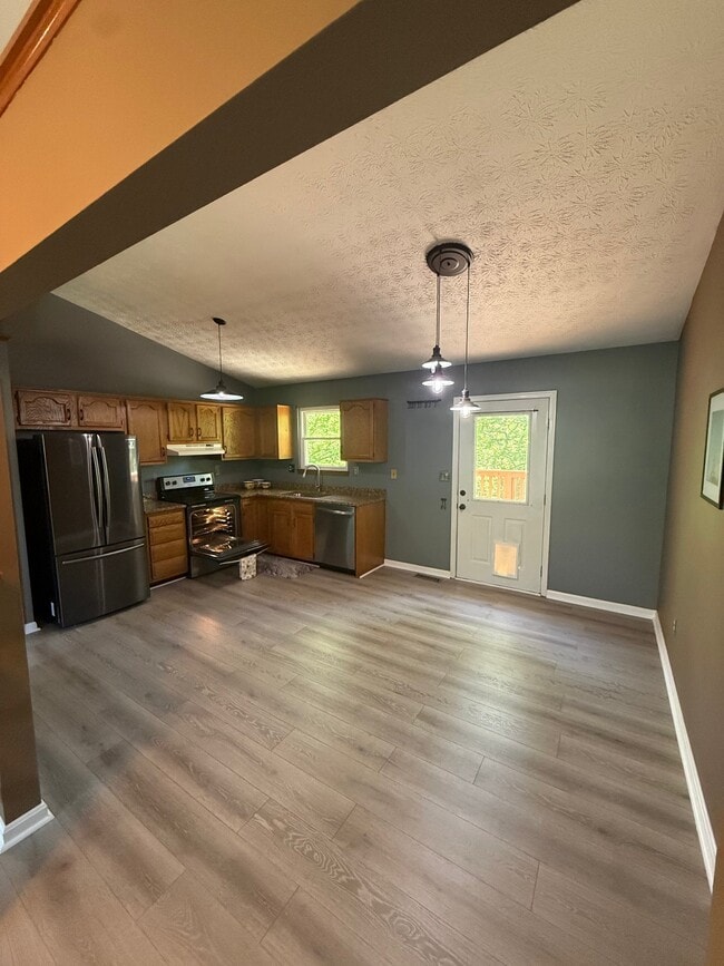 Building Photo - 2640 Ridgecrest Ln