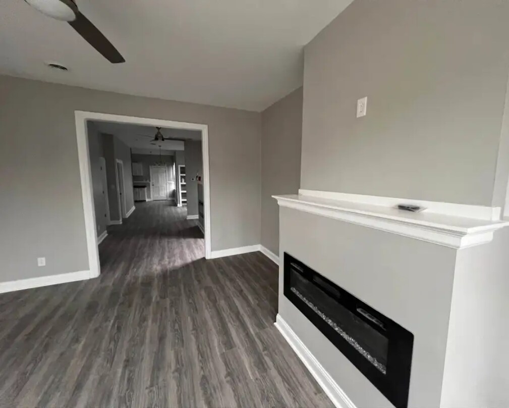 Living room - 357 Hudson St