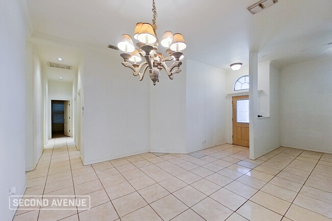 Foto del edificio - 6821 Windfilled Cir