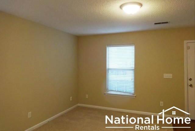 Building Photo - 126 Hawk's Nest Ct