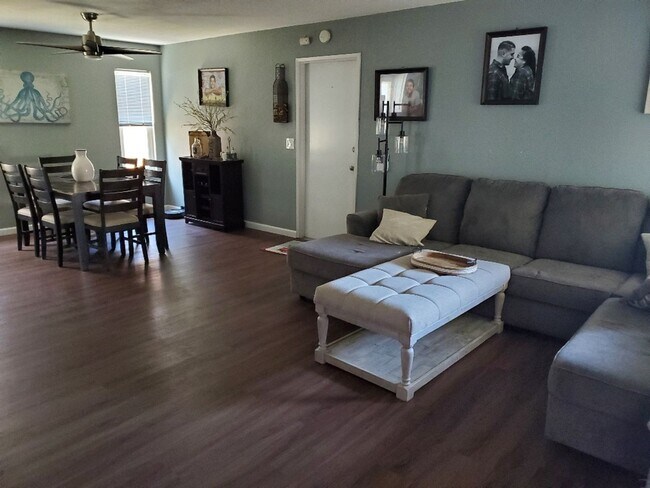 Foto del edificio - House for rent