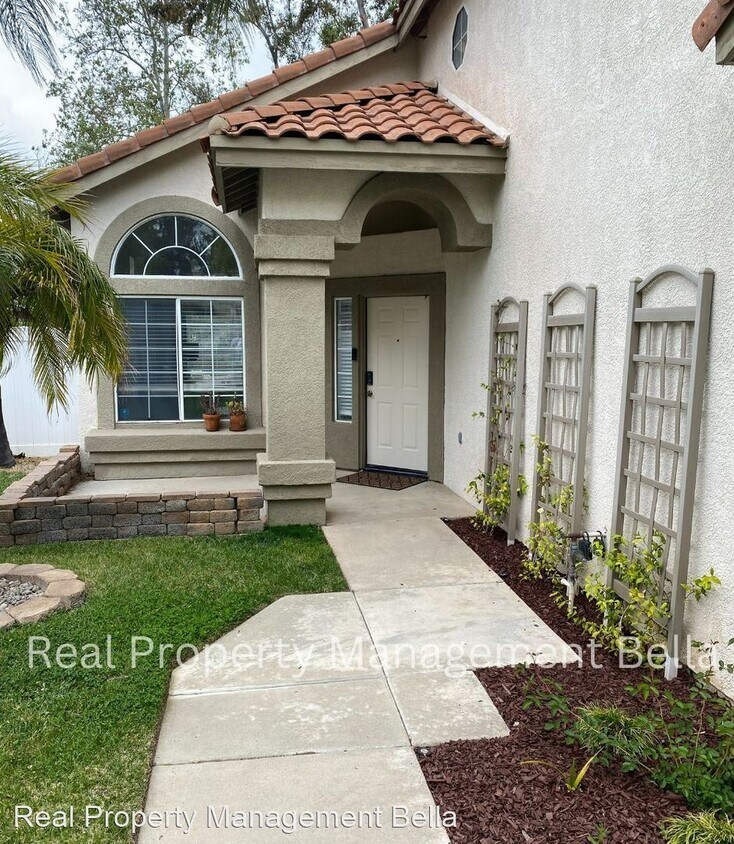 Primary Photo - 4 br, 2.5 bath House - 43084 Corte Almonte