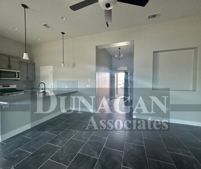Foto del edificio - New Construction Home! 3 Bedroom 2 Bath, water paid!