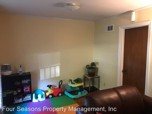 Foto del edificio - 3 br, 1 bath House - 3840 Foxford Place