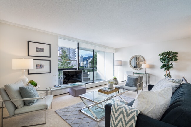Building Photo - Shorewood Manor