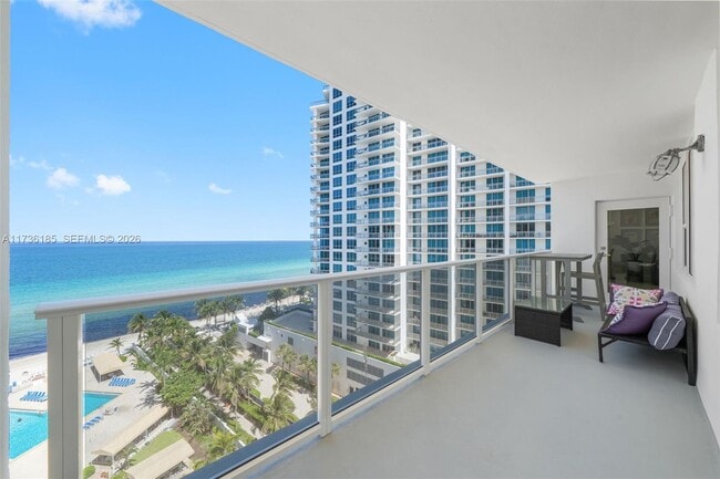 Building Photo - 3505 S Ocean Dr