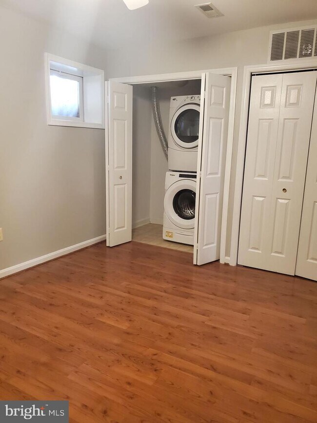 Building Photo - 557 Highland Towne Ln