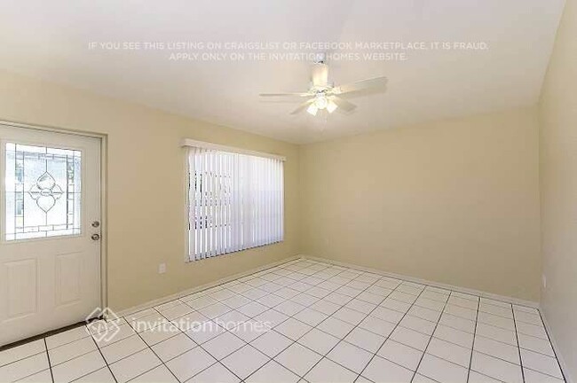 Foto del edificio - 18472 Holly Rd