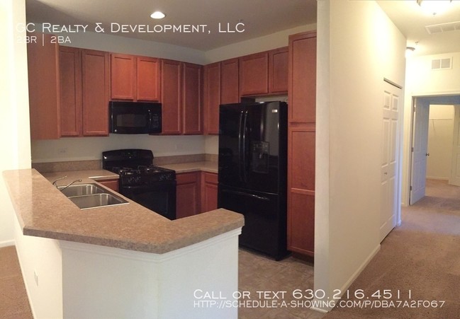Building Photo - 2250 Aurora Dr
