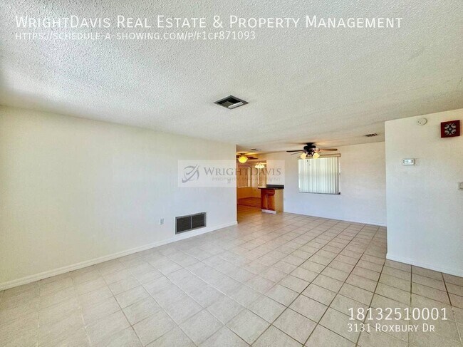 Building Photo - 3131 Roxbury Dr