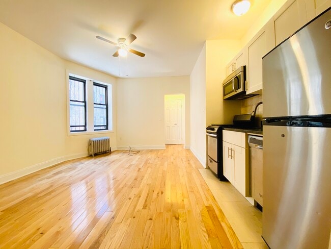 Building Photo - 614 W 152nd St