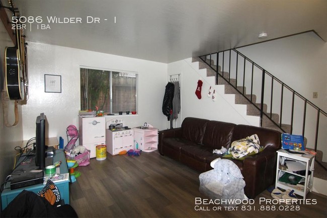 Building Photo - 5086 Wilder Dr
