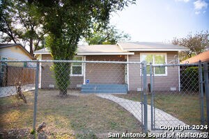 Building Photo - 219 N San Horacio Ave
