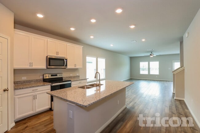 Building Photo - 13511 Emerson Wy