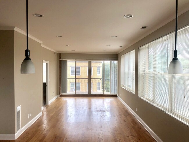 Foto del edificio - 4300 N Kedzie Ave