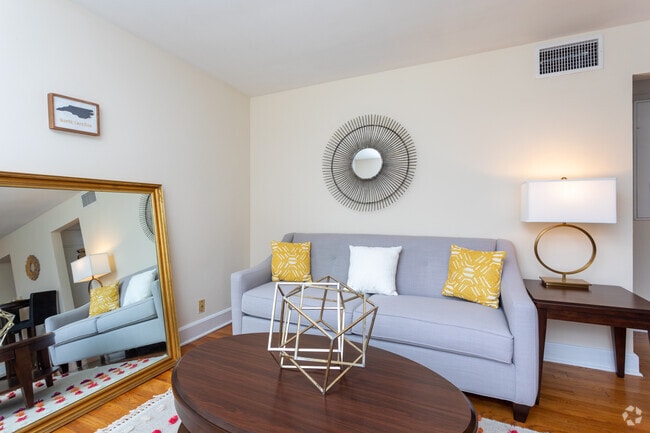 1BR, 1BA - 650SF Shelton - Living Area - Cameron Court Apartments