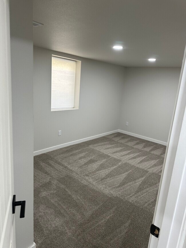 Foto del edificio - 305 2nd St NW