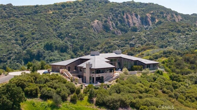 Building Photo - 3121 Old Topanga Canyon Rd