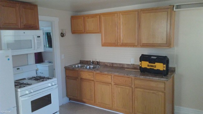 Foto del edificio - 8720 W Mitchell St