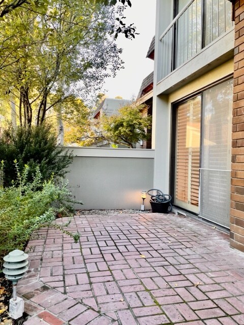Foto del edificio - 4333 Redwood Ave