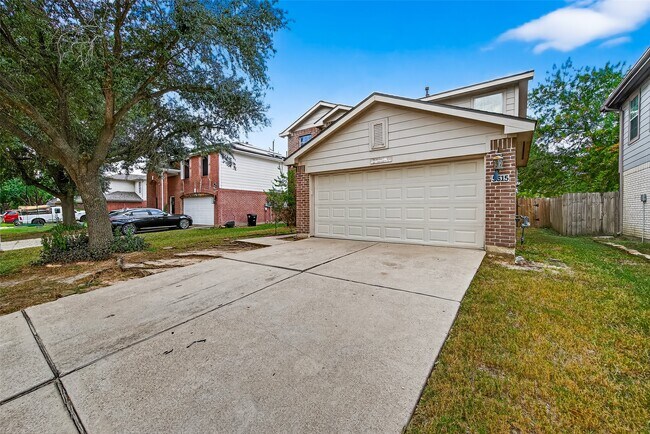 Building Photo - 5615 W Harrow Dr