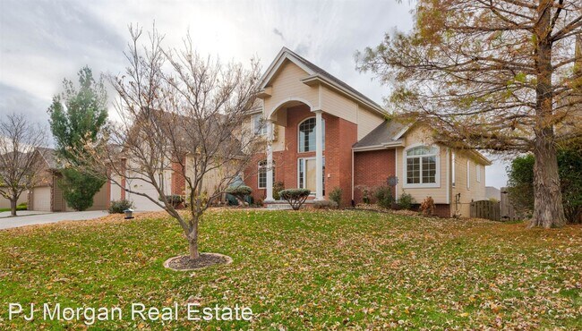 Building Photo - 5 br, 4 bath House - 2012 S 194th Street