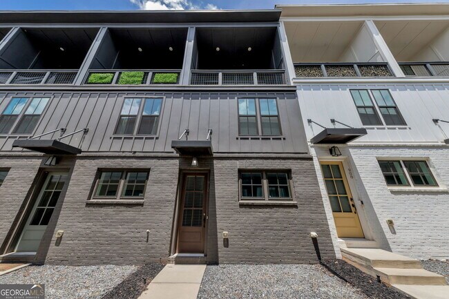 Foto del edificio - 910 Brees Ct