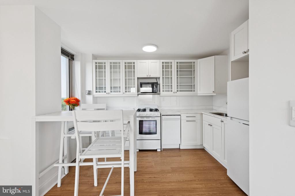 Foto principal - 2800 Wisconsin Ave NW
