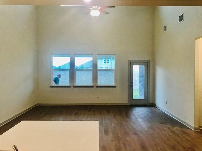 Foto del edificio - 17304 Truffle Falls Wy