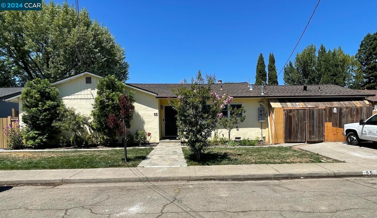 Foto principal - 55 Crescent Ln