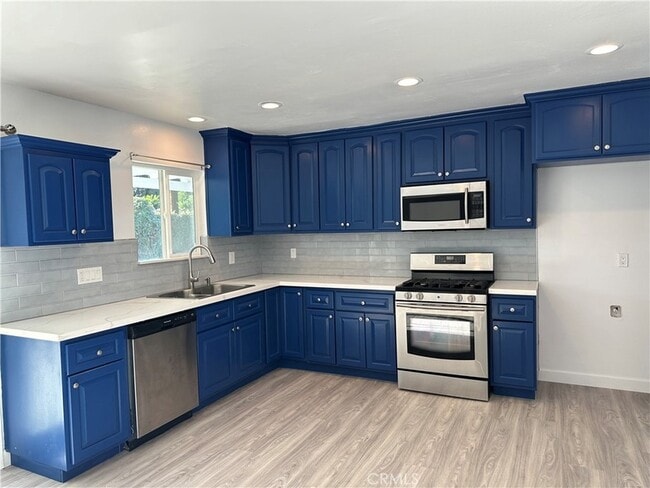 Building Photo - 7827 Maynard Ave