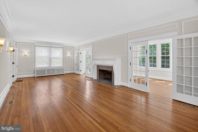 Building Photo - 4520 17th St NW
