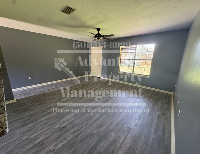 Building Photo - 2215 Cedar Oaks Dr
