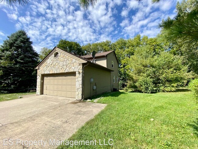 Foto del edificio - 4 br, 2.5 bath House - 6879 Oak Lake Dr.