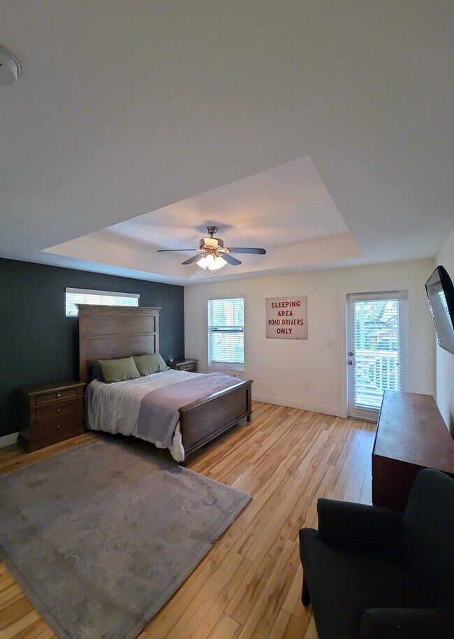 Foto del edificio - 857 10th Ave S