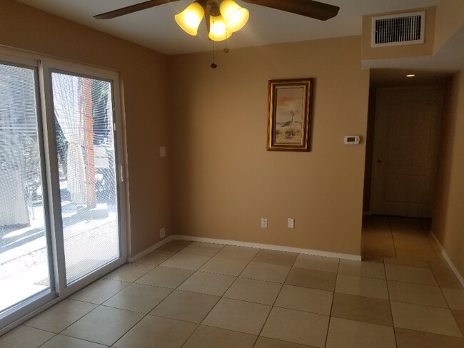 Foto del edificio - 213 N Helena St