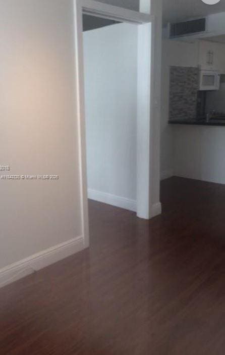 Building Photo - 999 Brickell Bay Dr