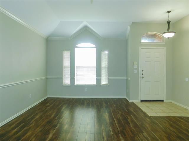 Building Photo - 6121 Apache Dr