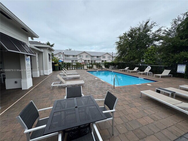 Foto del edificio - 1780 SE 9th Ave