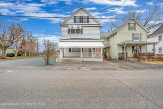 Building Photo - 601 Dean St