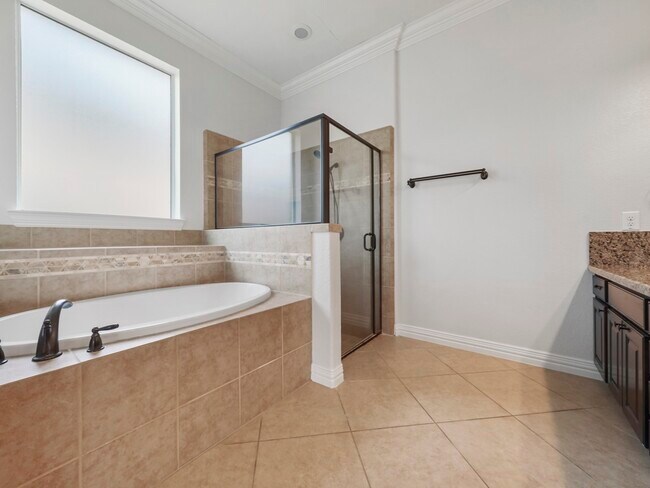 Foto del edificio - 5430 Tyler Park Ln