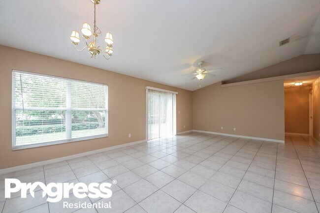 Building Photo - 12115 Woodglen Cir