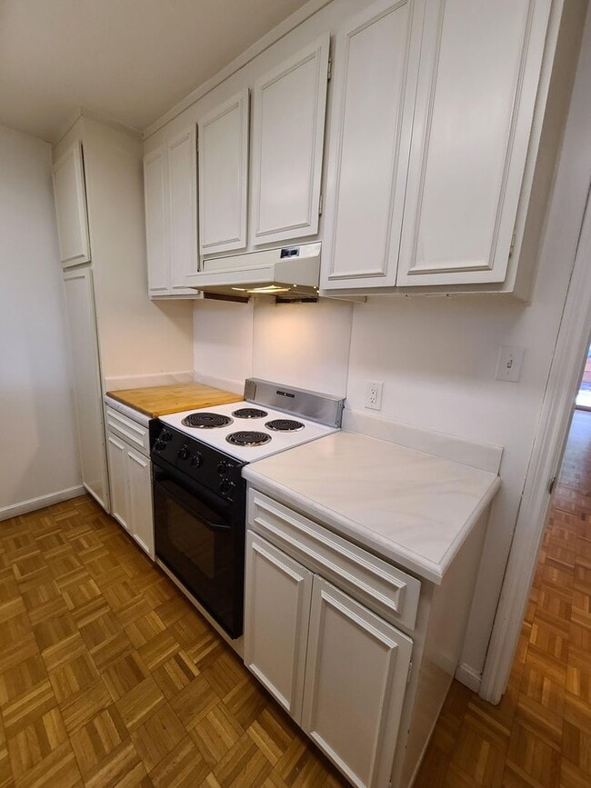 Foto del edificio - One Bedroom Unit in Sharon Park Neighborho...