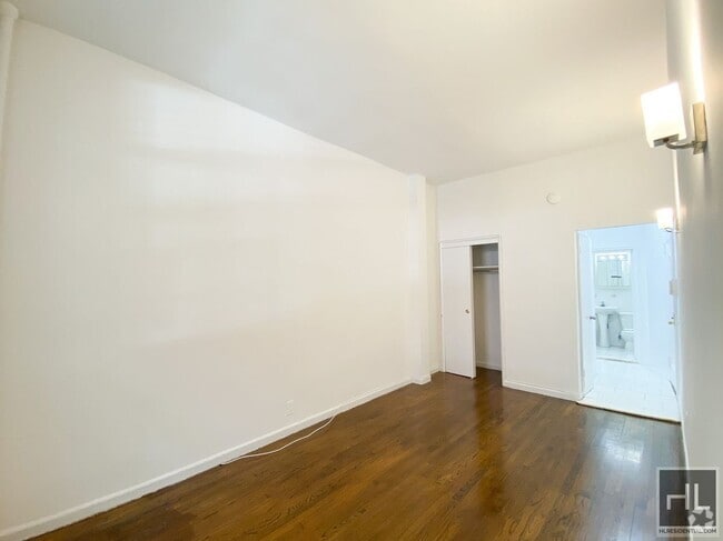 Building Photo - EAST 89