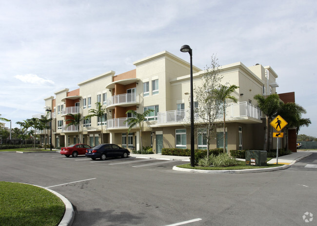 Foto del edificio - Woodside Oaks Apartments