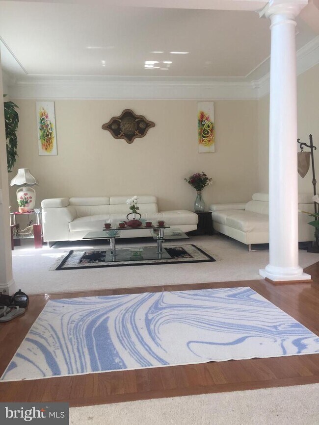 Foto del edificio - 10819 Heaven Scent Ln