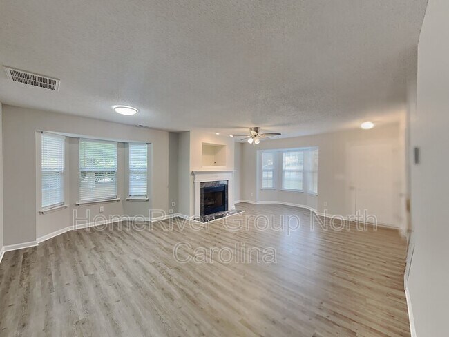 Foto del edificio - 1300 Craven St